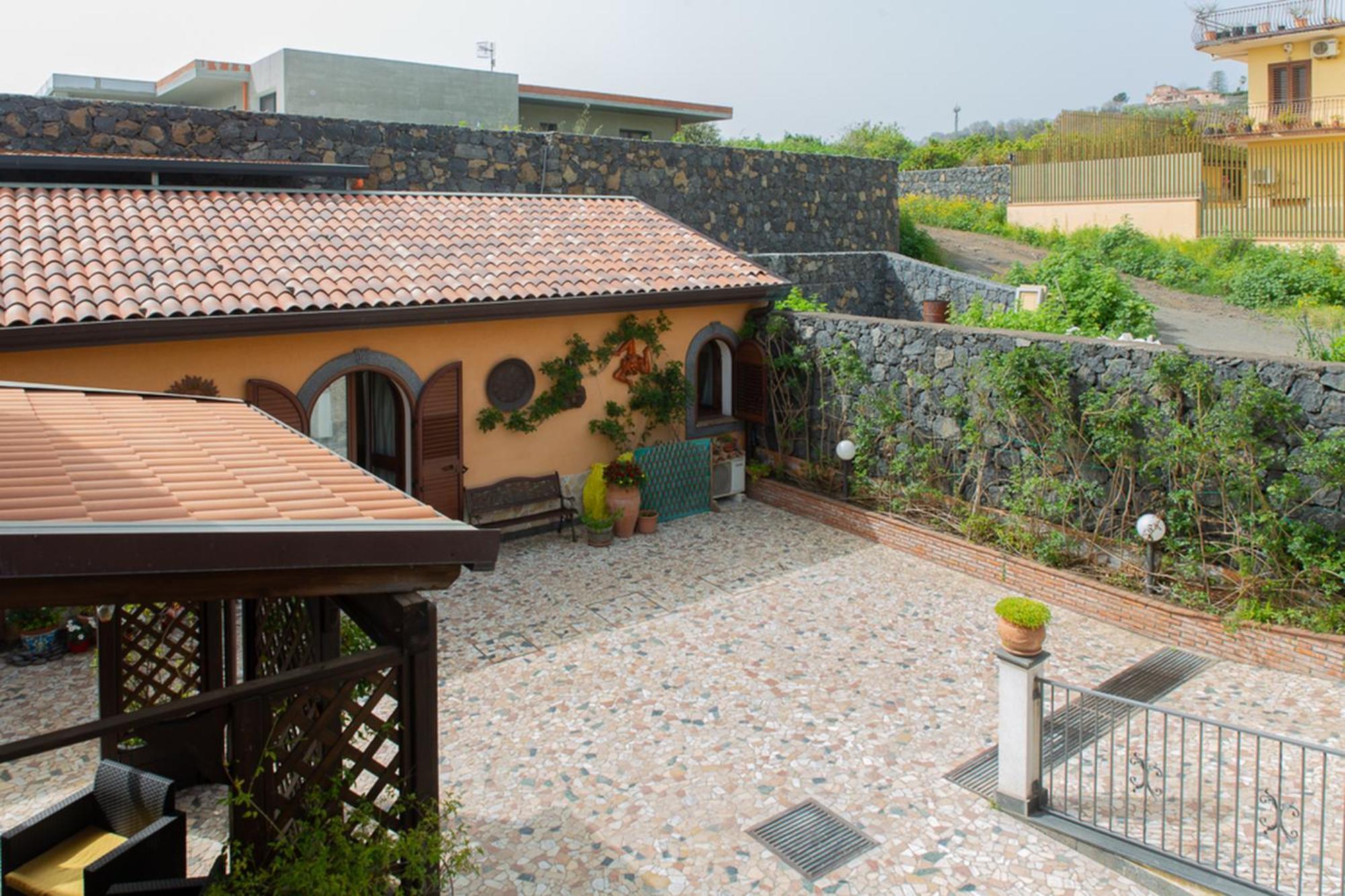 B&B Villa Liliya Fiumefreddo di Sicilia Exteriör bild